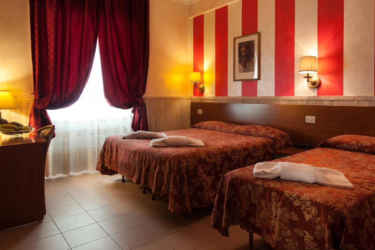 Hotel Pyramid Rom Rum bild